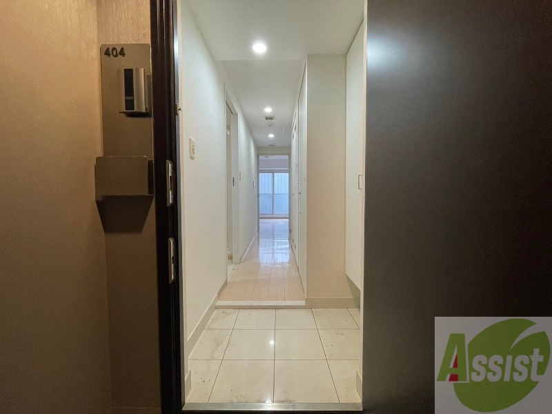 玄関　玄関です。白を基調としていて清潔感があります！