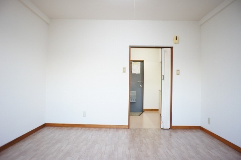 居室・リビング　図面と現状に相違がある場合には現状を優先