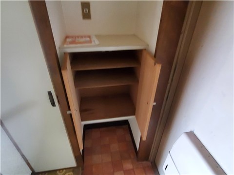 玄関　下駄箱