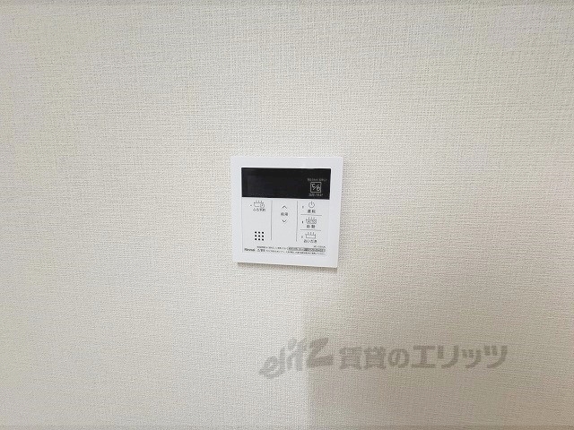 その他設備　給湯器リモコン