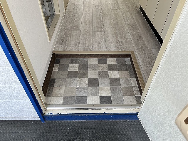 玄関　※現況を優先します。