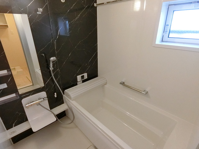 バス・シャワールーム　同社仕様