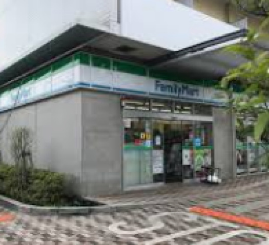 コンビニ　ファミリーマート羽田五丁目店（コンビニ）まで238m
