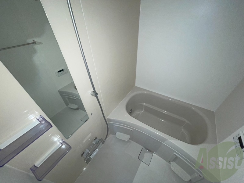 バス・シャワールーム　浴室は追い焚き絹、浴室乾燥が付いております。