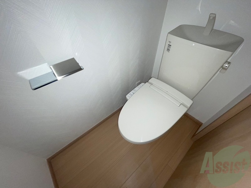 トイレ　トイレは温水洗浄便座が付いているのが嬉しいですね。