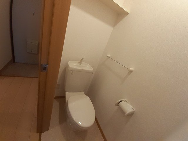 トイレ　落ち着いたトイレです
