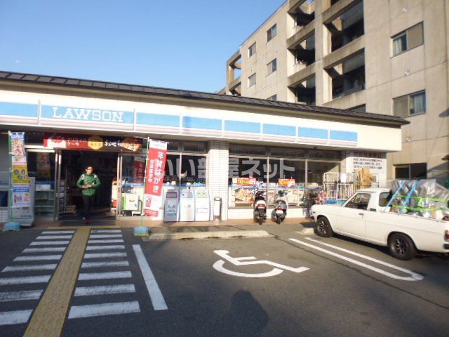 コンビニ　ローソン 山科音羽前田町店（コンビニ）まで527m