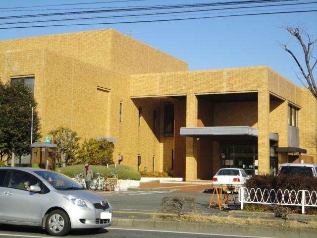 図書館　鈴鹿市立図書館（図書館）まで1415m