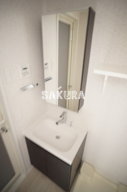 洗面設備　身支度に欠かせない独立洗面台♪