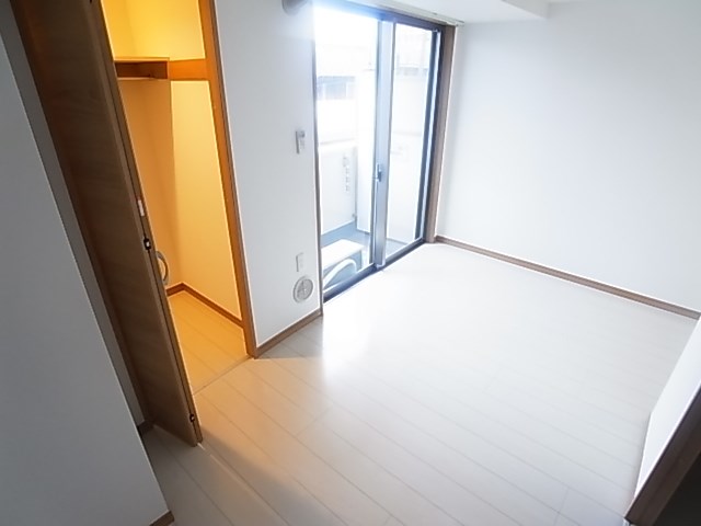 居室・リビング　別部屋