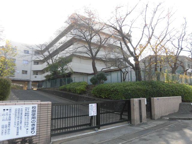 小学校　横浜市立 獅子ヶ谷小学校（小学校）まで656m