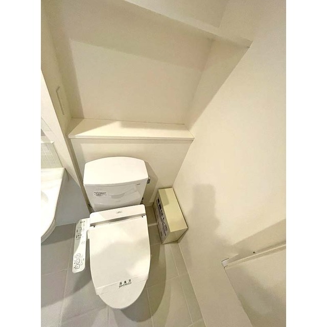 トイレ　広々快適ホテルライクな洗面室