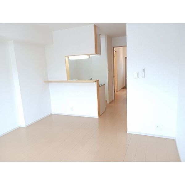 居室・リビング　洋室　カウンターキッチン