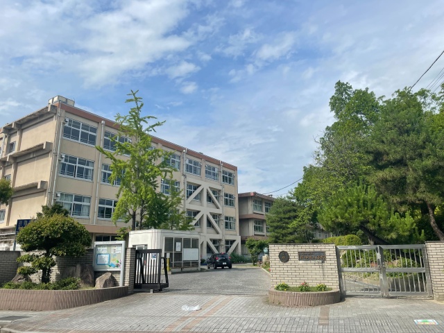 小学校　府中町立府中南小学校（小学校）まで800m