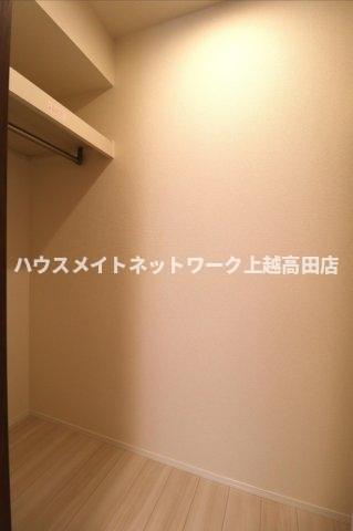 収納　ウォークインクローゼット