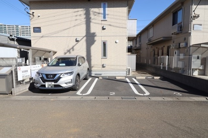駐車場　駐車場