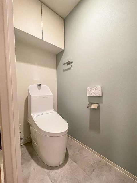 トイレ　※写真は同タイプ住戸です。