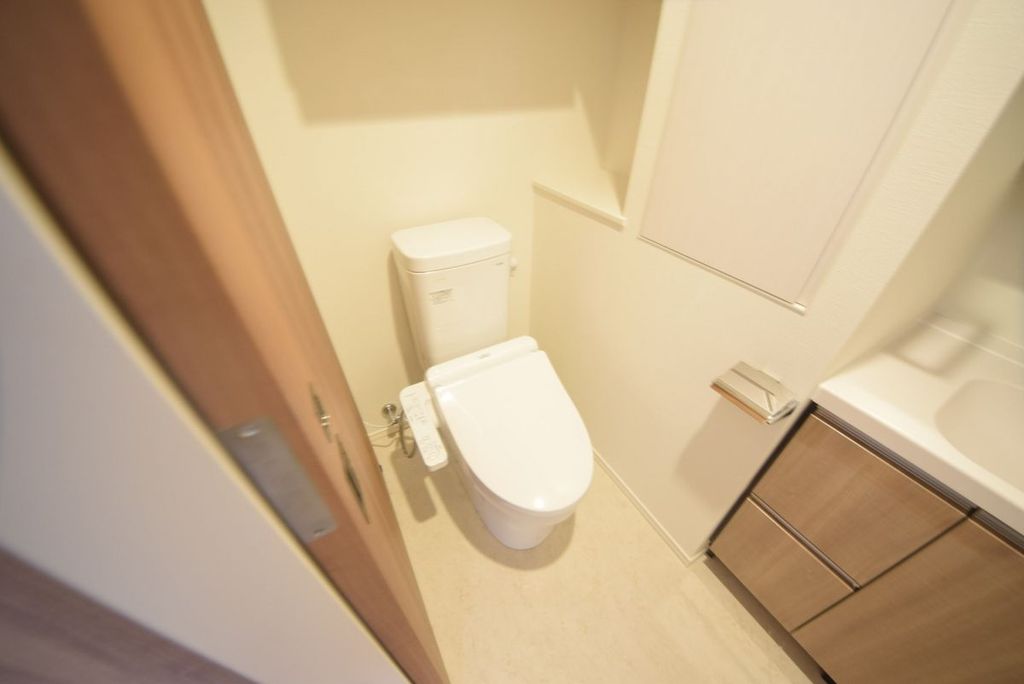 トイレ　トイレ