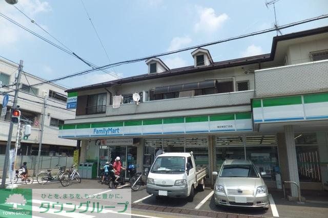 コンビニ　ファミリーマート海田東四丁目店（コンビニ）まで660m