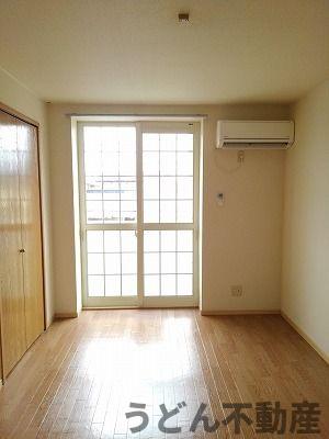 居室・リビング　うどん県のお部屋探しはうどん不動産へ うどんちゃんとLINE