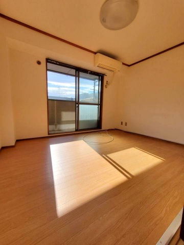 居室・リビング　日当たりも良いです