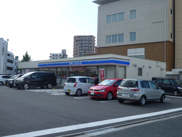 コンビニ　ローソン小倉江南町西店（コンビニ）まで356m