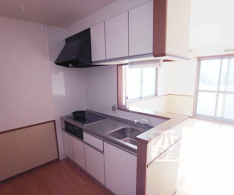 キッチン　システムキッチン。