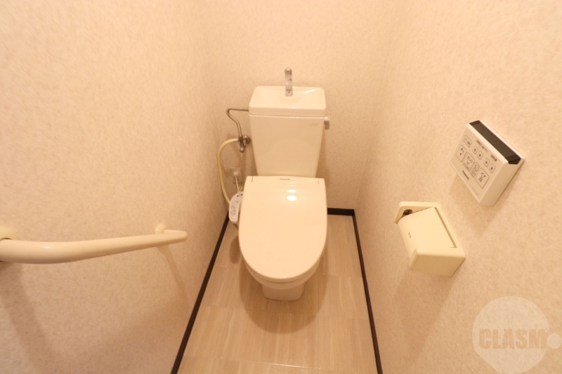 トイレ　温水洗浄便座