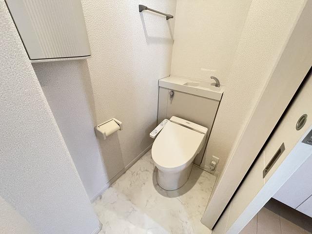 トイレ　トイレ