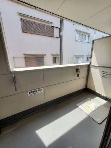 バルコニー　日当り良好の南向き