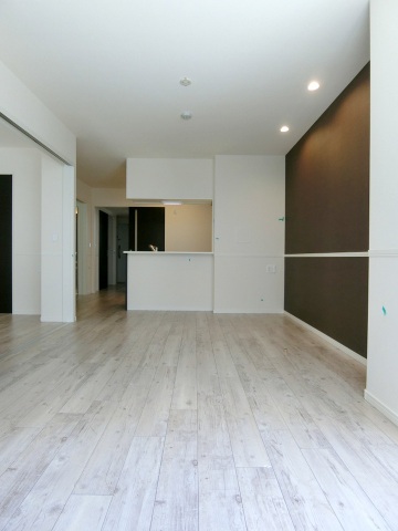 居室・リビング　南向きで広々リビング14.3帖