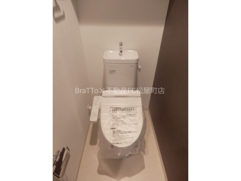 トイレ　トイレ（ウォシュレット付き）