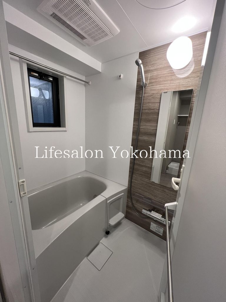 バス・シャワールーム　バルコニー