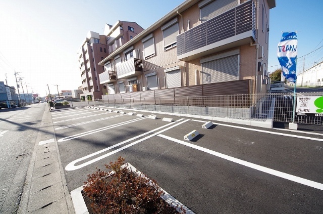 駐車場　敷地内駐車場
