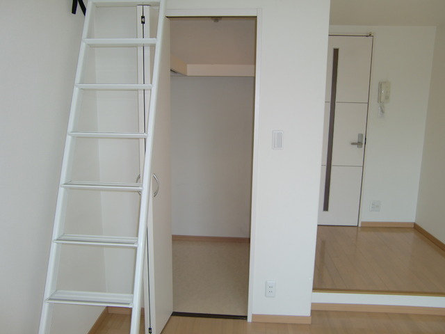 収納　ウォークインクローゼット