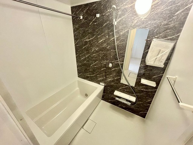 バス・シャワールーム　ゆったり過ごせるお風呂です※類似物件写真、現況優先