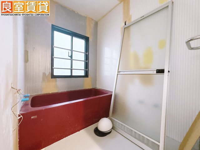 バス・シャワールーム　新品にかわります。