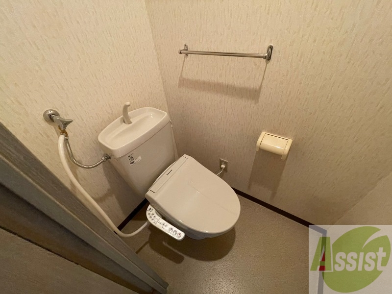 トイレ　こちらはトイレです。清潔感があり、安心して使用できます。