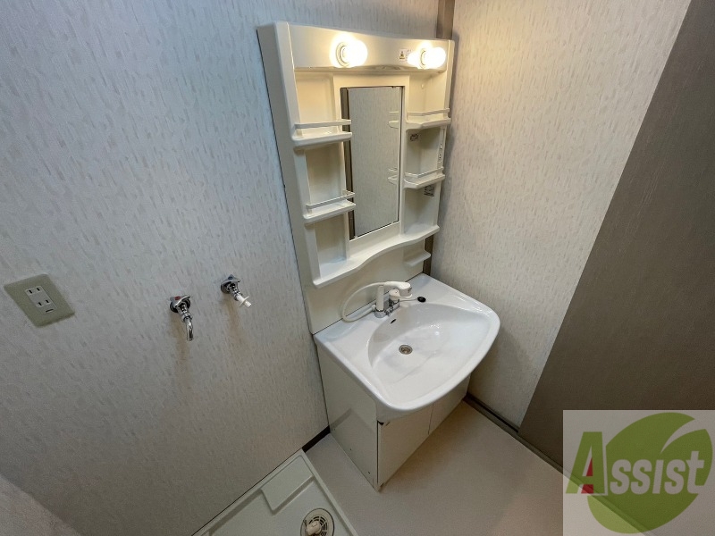 洗面設備　洗面台は独立していて使いやすそうですね。