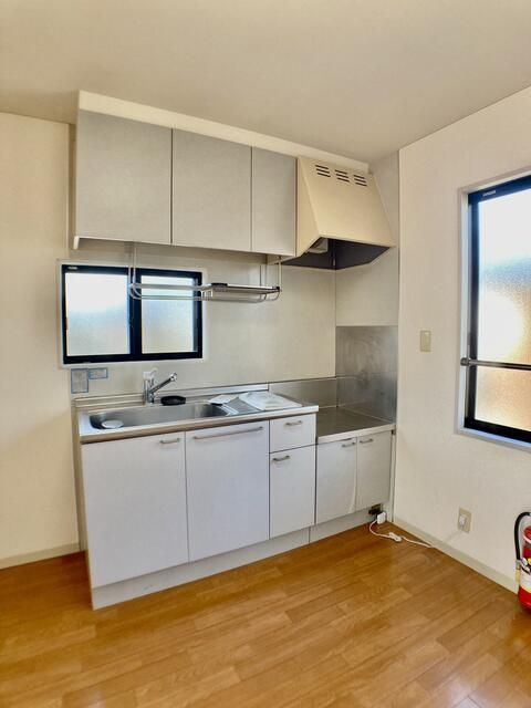 キッチン　写真は別の部屋のものです。