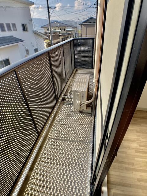 バルコニー　写真は別の部屋のものです。