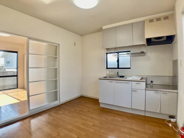 居室・リビング　写真は別の部屋のものです。