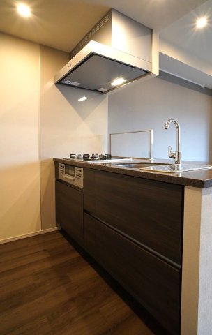 キッチン　※別部屋参考写真