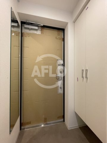 玄関　セレニテ阿波座ミラク　玄関