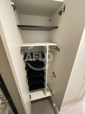 収納　セレニテ阿波座ミラク　収納