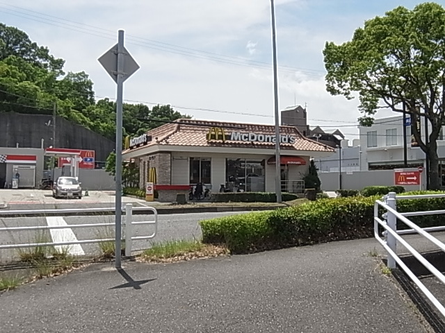 飲食店　マクドナルド須磨ニュータウンエッソ店（飲食店）まで367m