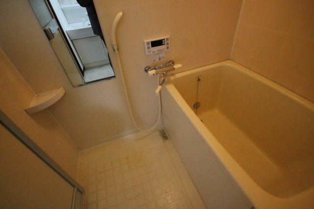 バス・シャワールーム　※同物件別号室の写真になります