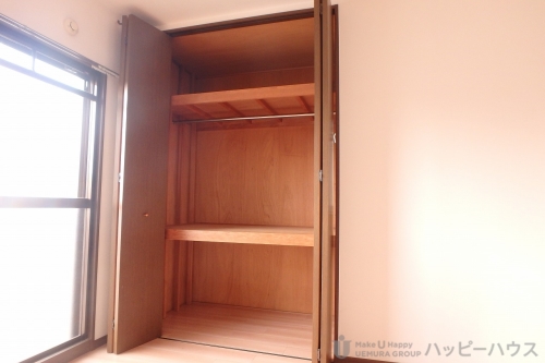 収納　入居中のため他部屋参考写真です