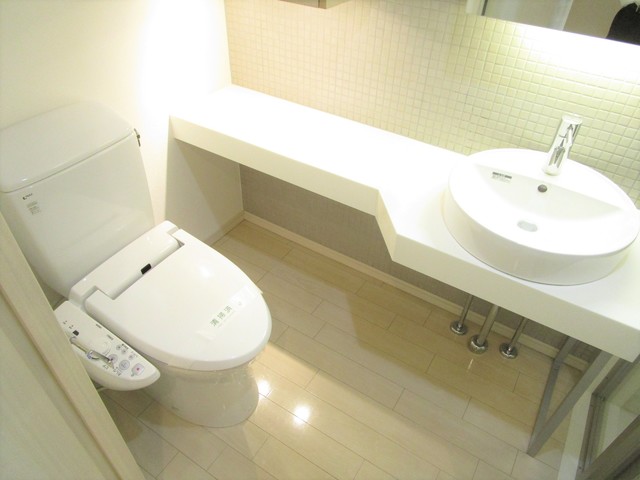 トイレ　別住戸の参考写真です。