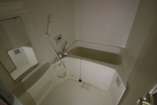 バス・シャワールーム　※別室の参考写真の為、現況優先です。
